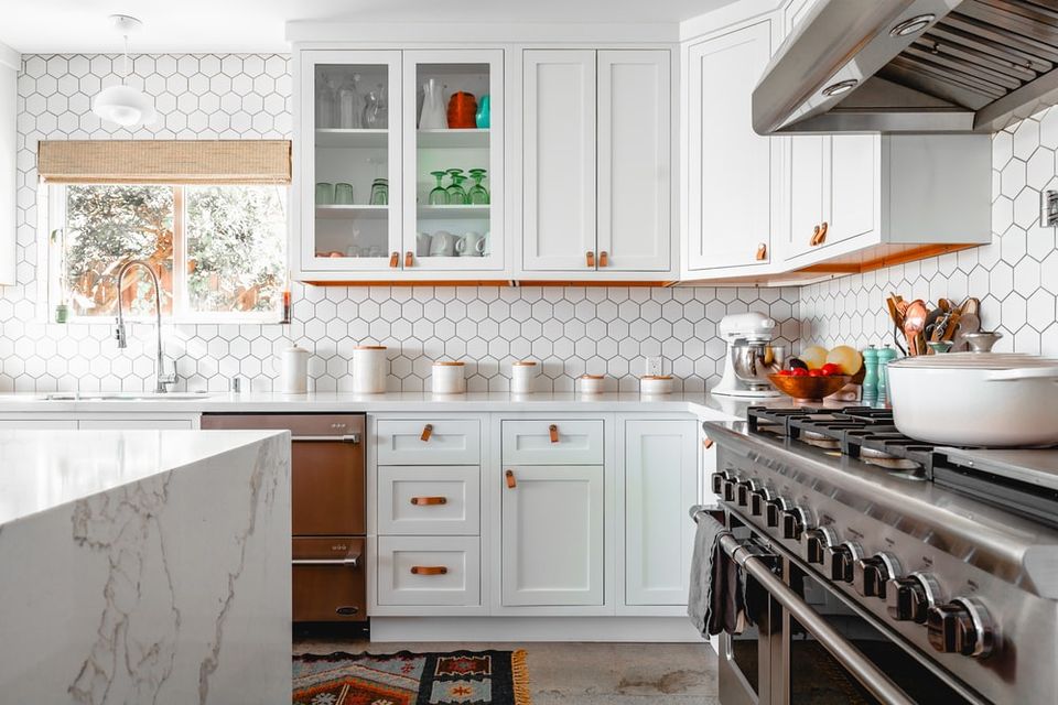 white backsplash tile in white kitchen